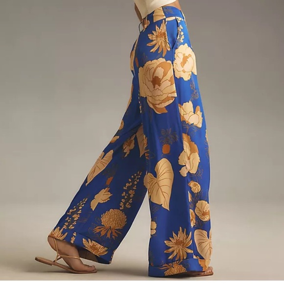 Floral Satin
Wide-Leg Trousers
Farm Rio x Anthropologie
COLOR - Multi
NWOT - Picture 1 of 11